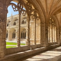 Corner of cloister, Mosteiro dos Jerónimos